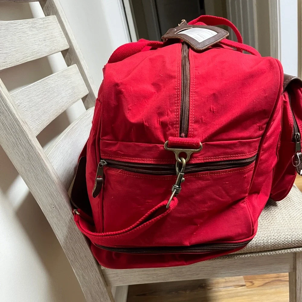 Marlboro Red & Brown Duffel Bag, GUC, clean, missing 2 buckles front flap